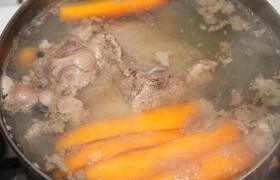 Отварная запеченная печень с морковью - фото №2