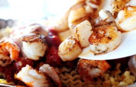 Запеченные спагетти с морепродуктами - фото №6