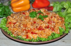 Итальянская сковорода с фаршем, овощами и рисом