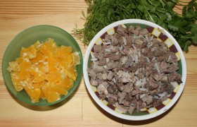 Рисовый салат с языком и апельсинами - фото №2