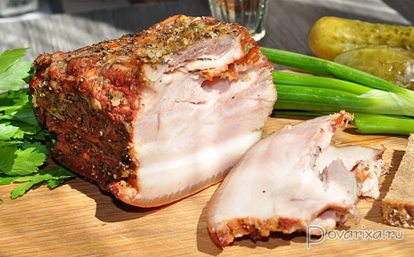 Домашняя варено-копченая свиная грудинка – пошаговый фоторецепт