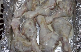 Запеченные куриные окорочка: вкусный ужин - фото №3
