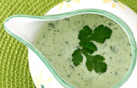 Соус из йогурта с зеленью