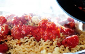 Запеченные спагетти с морепродуктами - фото №5