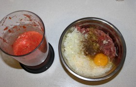 Фрикадельки с сыром в томатном соусе - фото №2