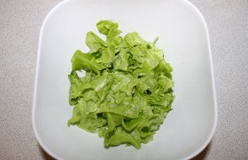 Салат с шампиньонами и свежими овощами - фото №2