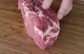 Как разделать мясо для рулета - видео