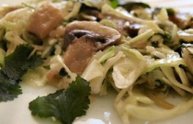 Салат с капустой и грибами
