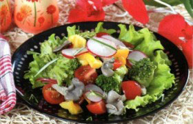 Овощной салат с вёшенками